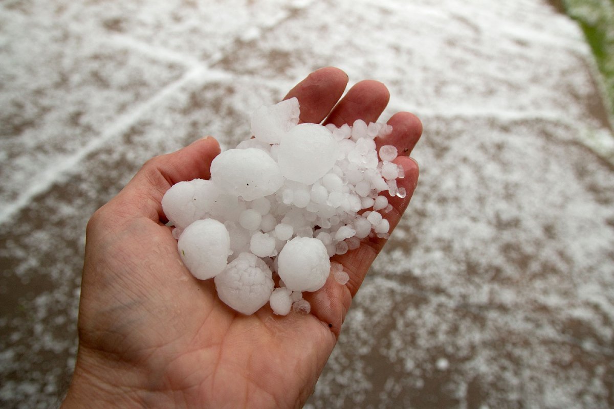 hailstorm roof damage in Hudson Oaks TX