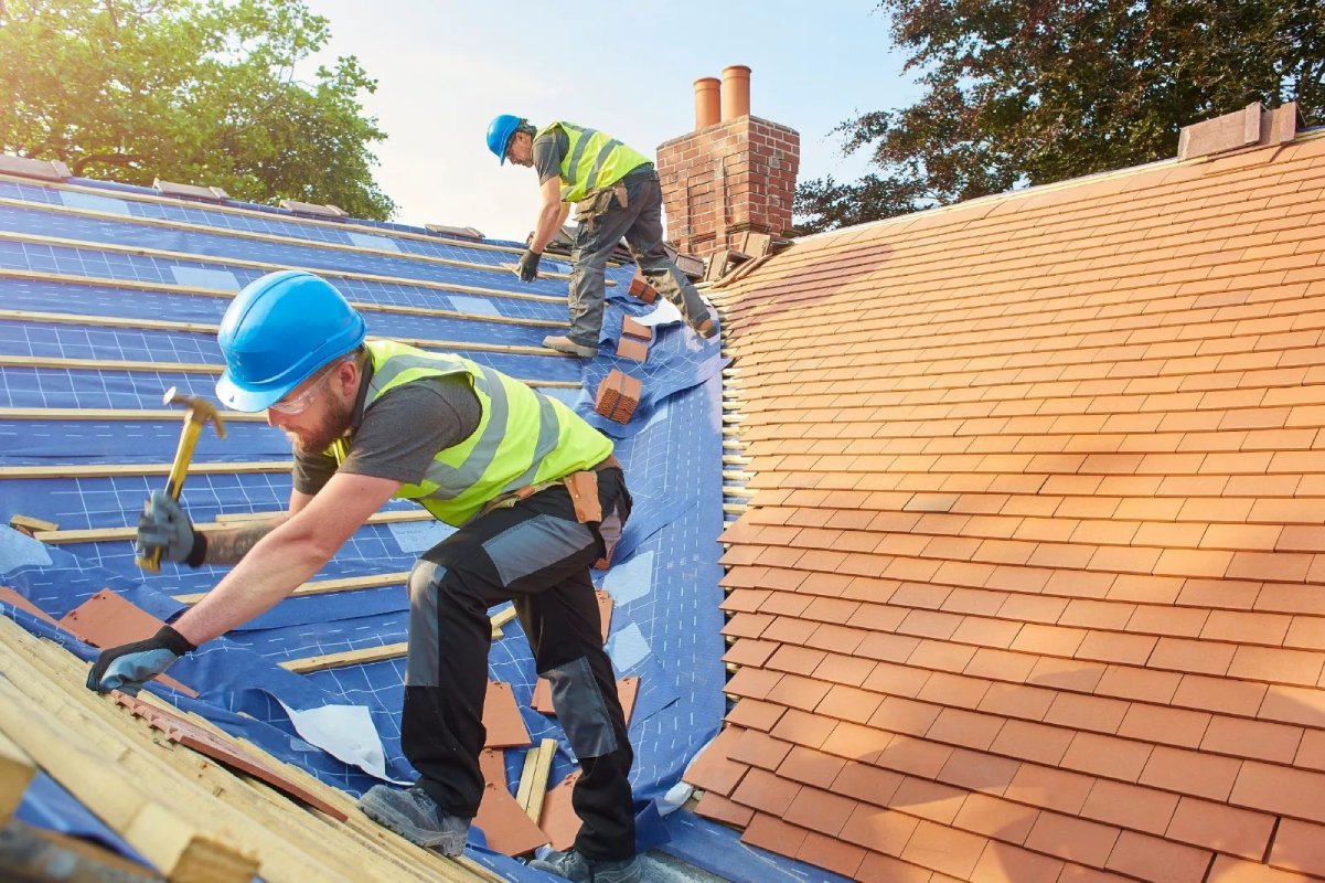 roof replacement vs DIY in Aledo Texas